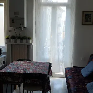 https://genesio-apartment.italymilanhotels.net